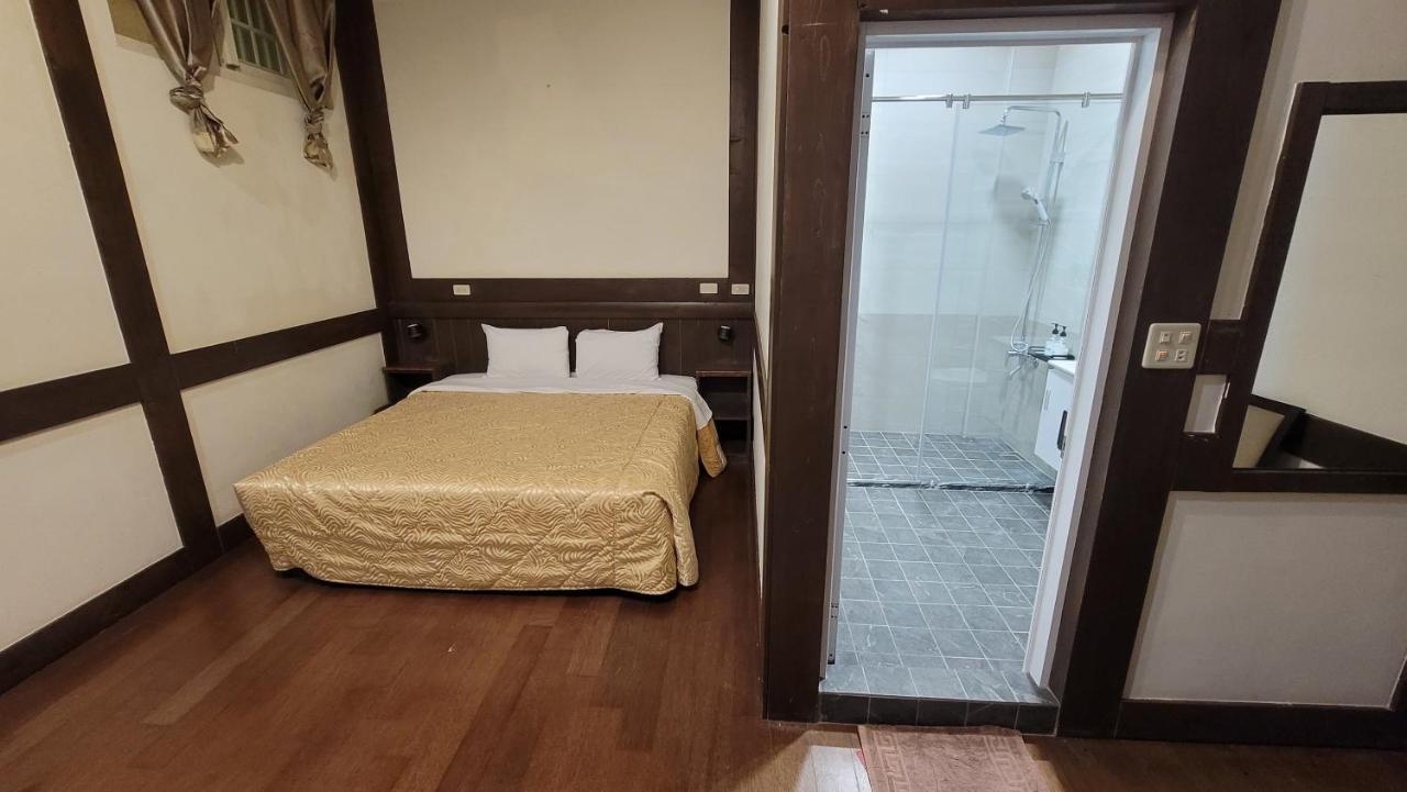 Maple Leave Holiday Villa Ренай Экстерьер фото
